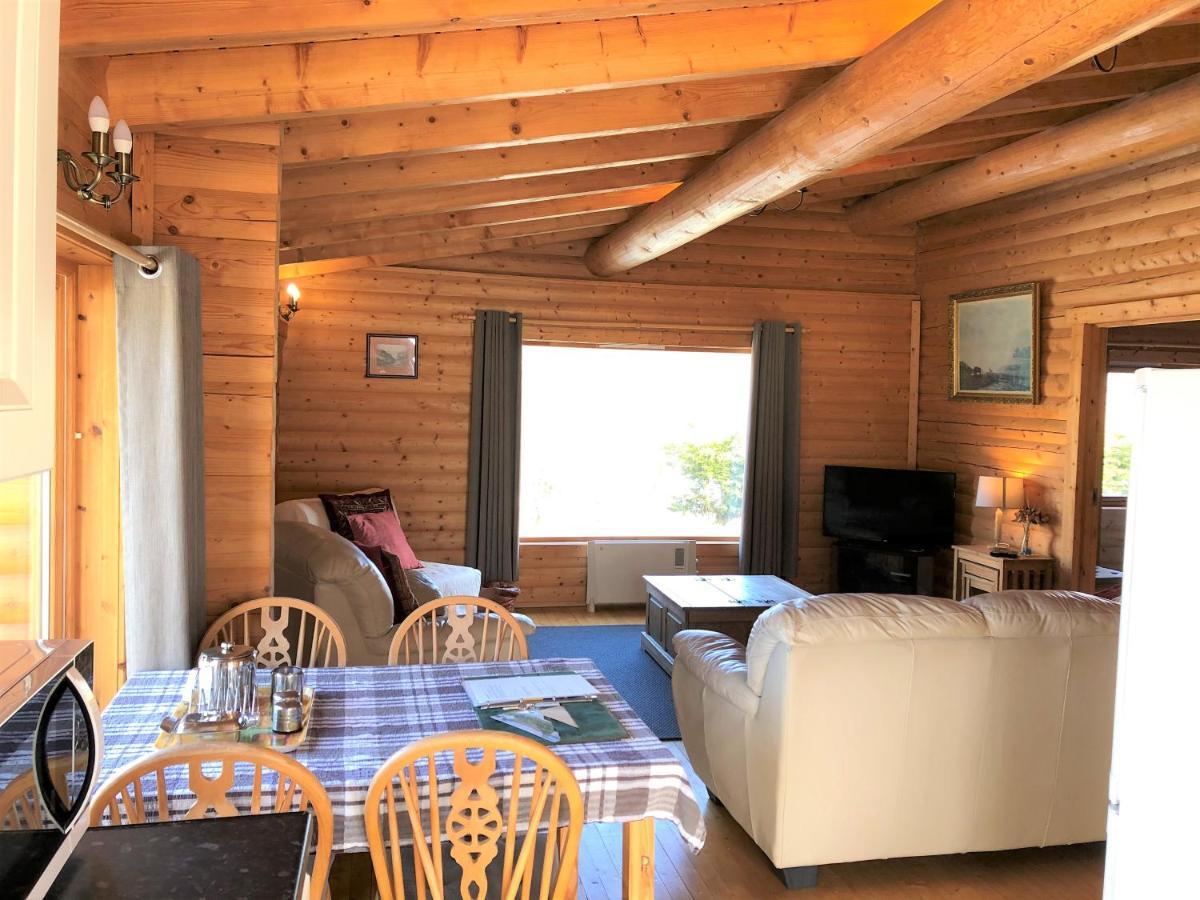 Glenbeag Mountain Lodges Glenshee Екстериор снимка