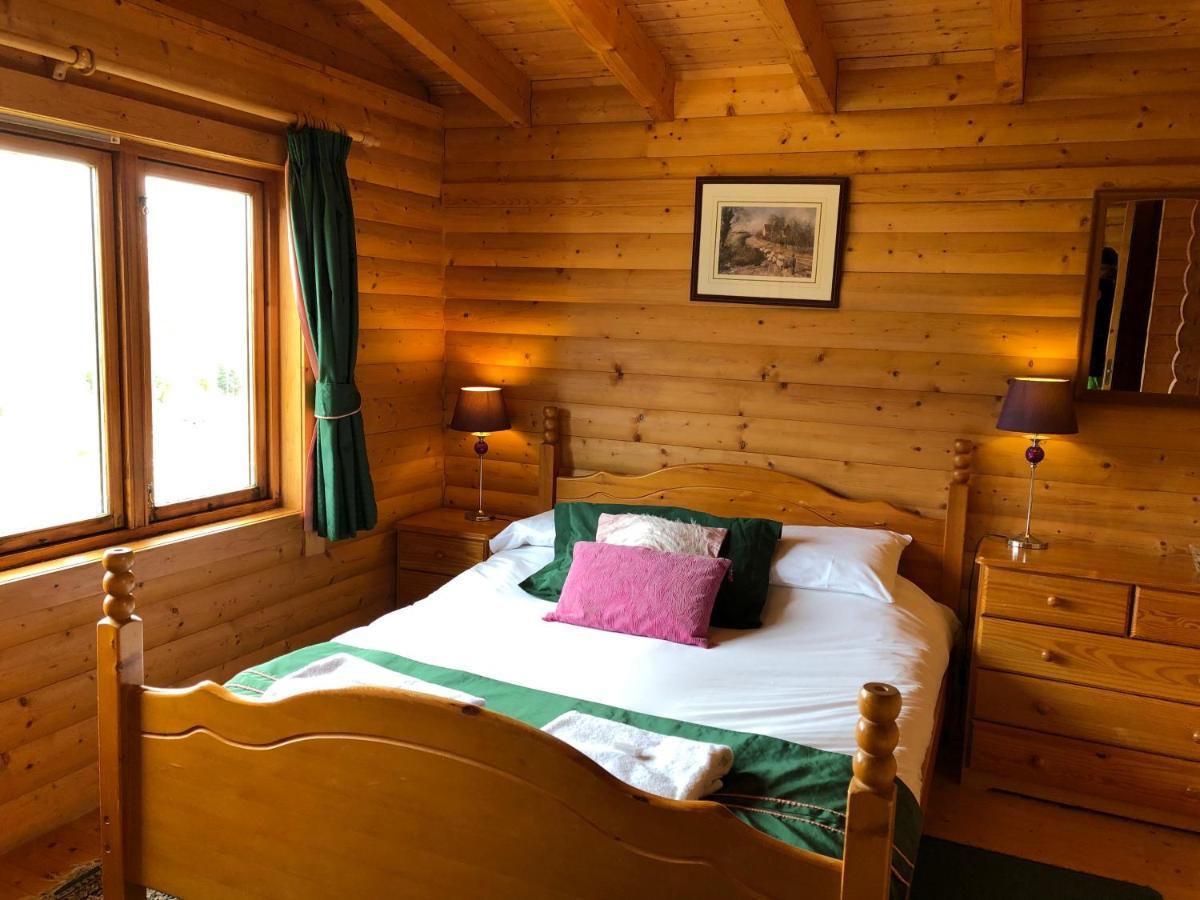 Glenbeag Mountain Lodges Glenshee Екстериор снимка