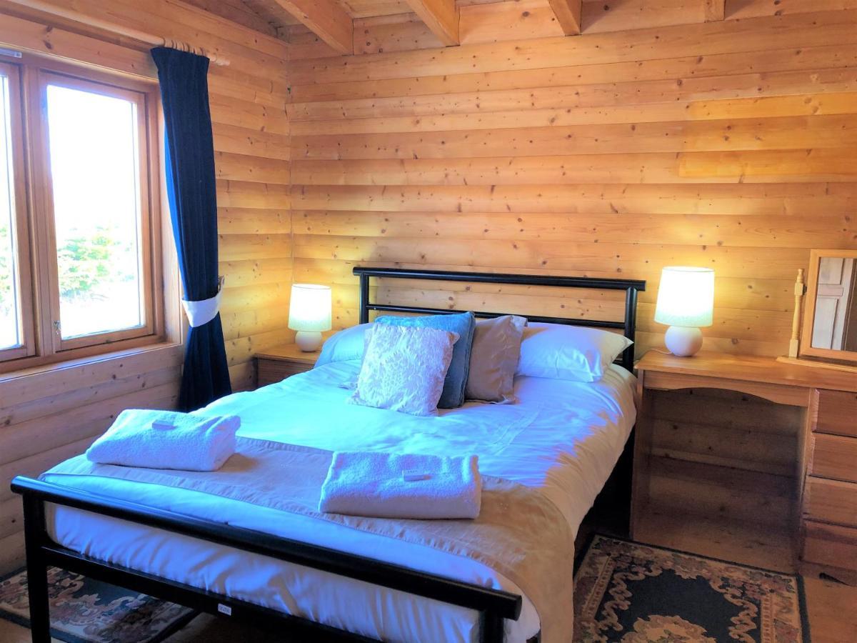 Glenbeag Mountain Lodges Glenshee Екстериор снимка